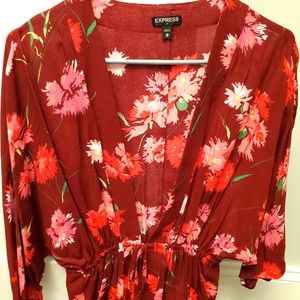 Gorgeous Express kimono top... beautiful pinks and reds. Only worn once...